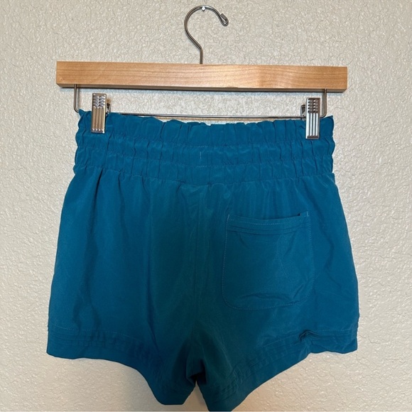 Athleta Girl Road Trippin' Short Size 12 - Picture 5 of 8